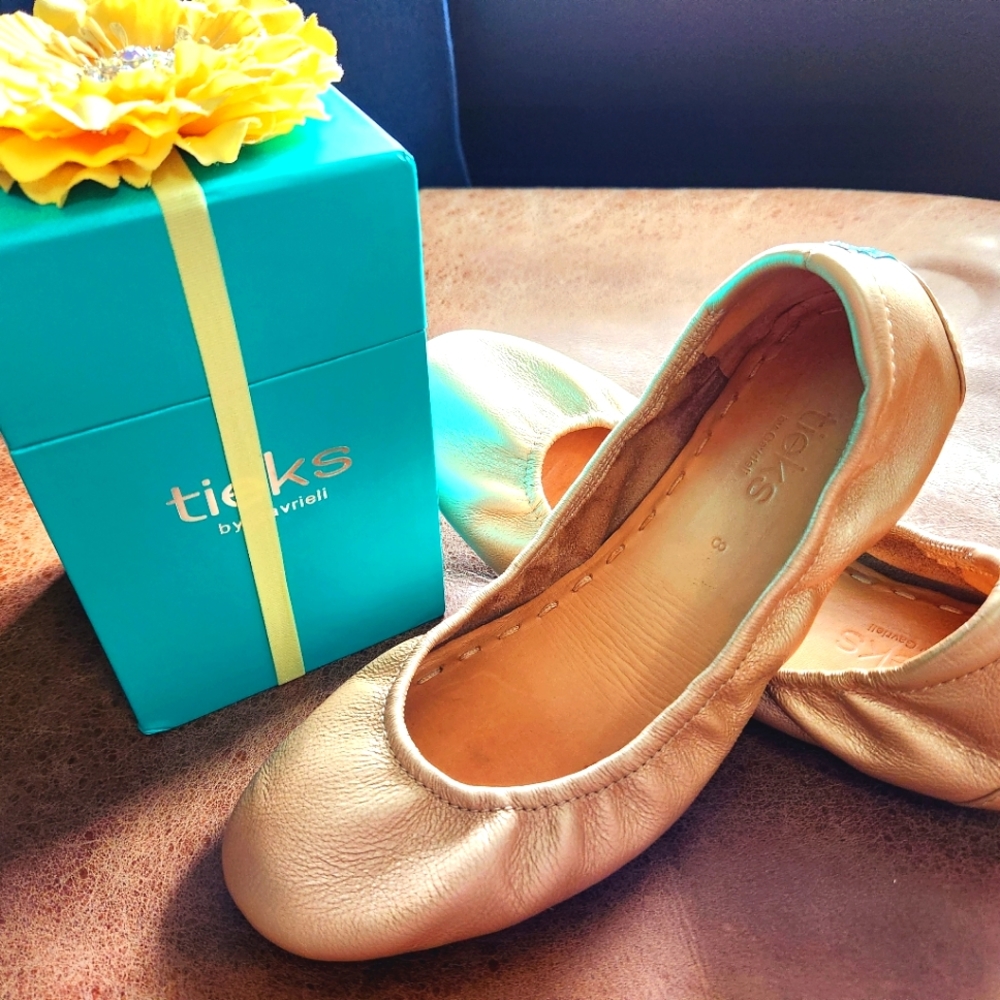 TIEKS in Metallic Champagne Limited Edition sz 8 EUC